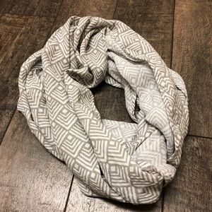 Infinity Nursing Scarf- Gray/White - OS